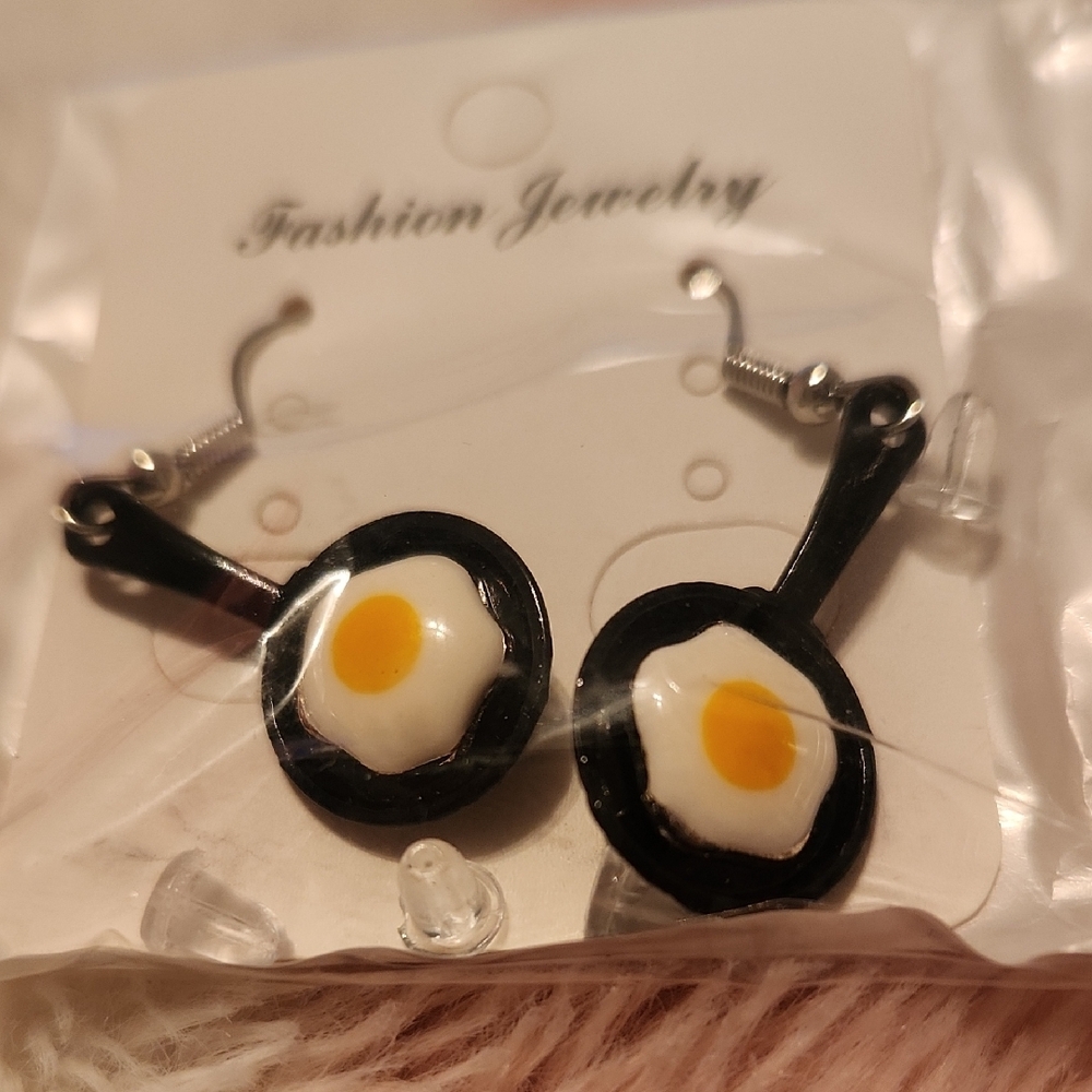 Fried Egg Pan Earrings